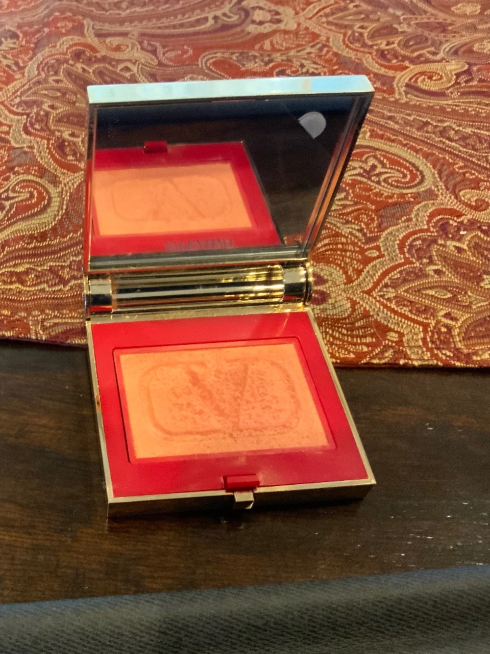 Valentino eye2cheeck star studs edition 111, MSRP $52 used few times
